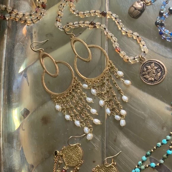 Handmade pearl duster earrings - Picture 4 of 9